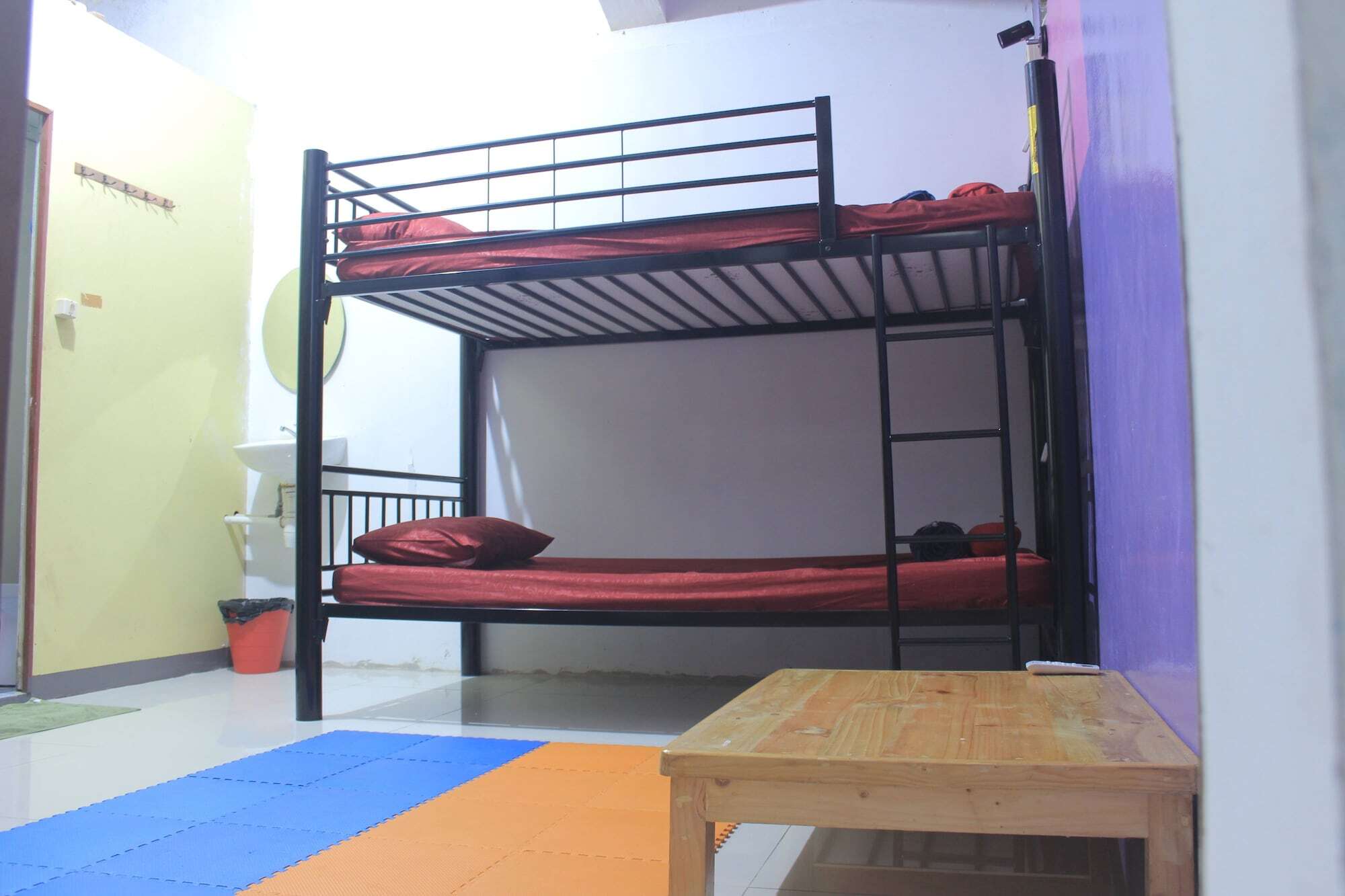 Simplycity Hostel Syariah Бандунг Экстерьер фото